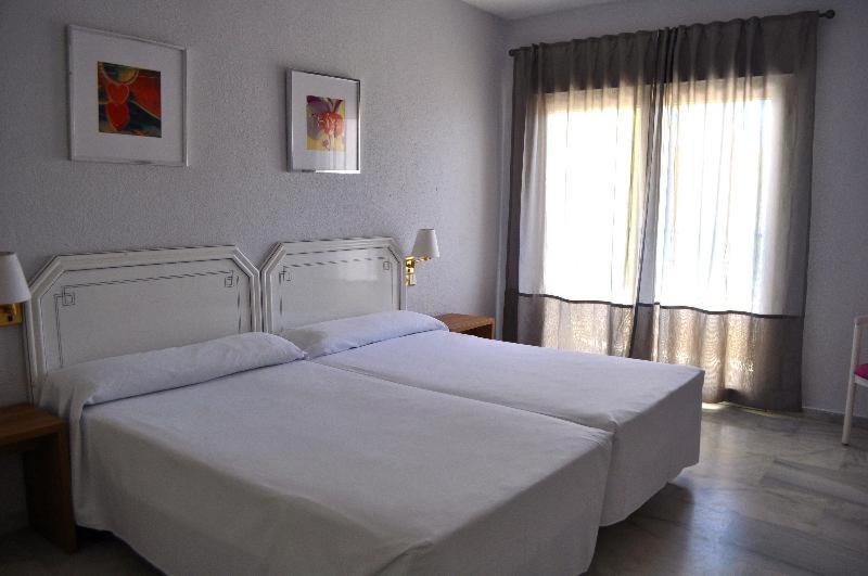 First Flatotel International Benalmádena Δωμάτιο φωτογραφία